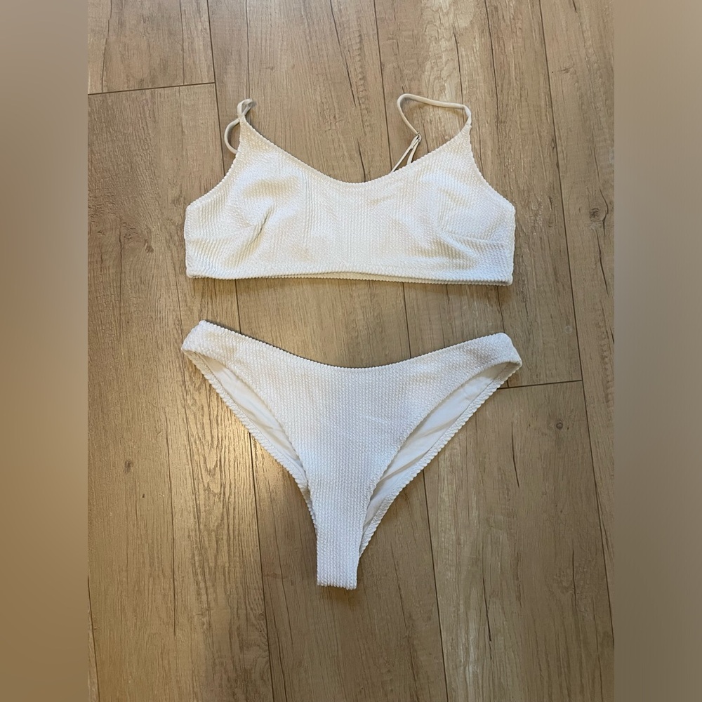 H&M White Textured Bikini
